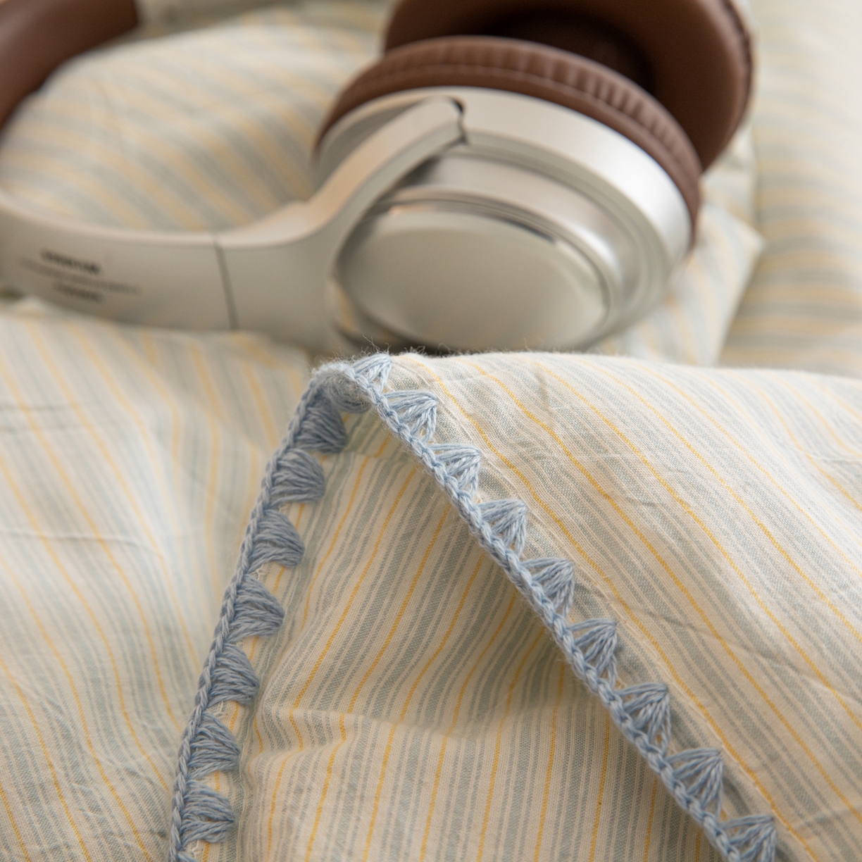 91家纺网 家纺一手货源 找家纺 丽美人家纺 2026新款全棉色织条纹夏被夏凉被空调被 条纹蓝