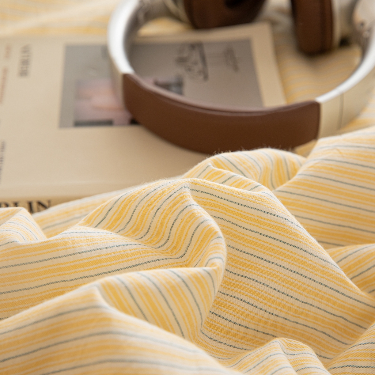 91家纺网 家纺一手货源 找家纺 丽美人家纺 2026新款全棉色织条纹夏被夏凉被空调被 条纹黄