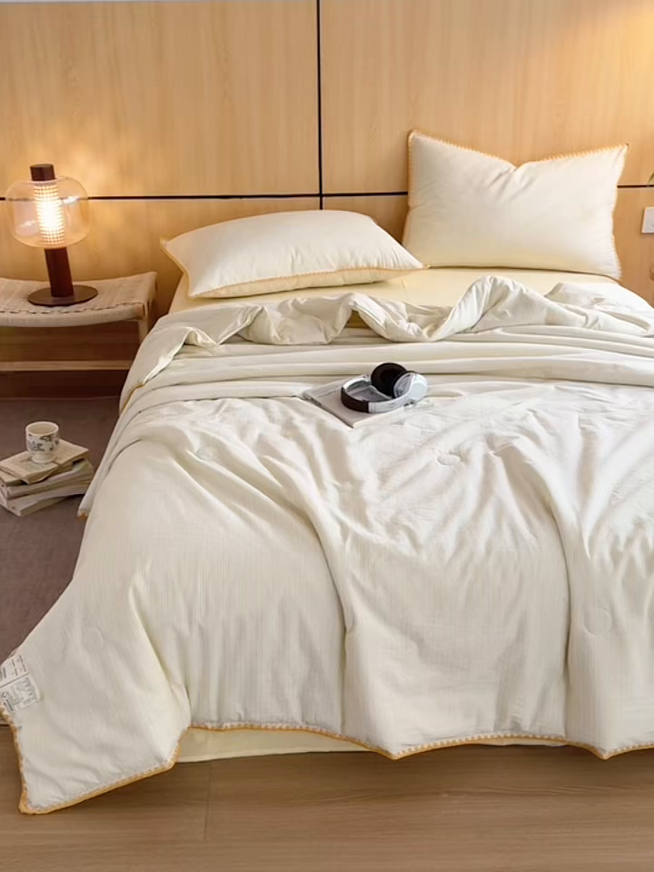 91家纺网 家纺一手货源 找家纺 丽美人家纺 2026新款全棉色织条纹夏被夏凉被空调被 条纹黄