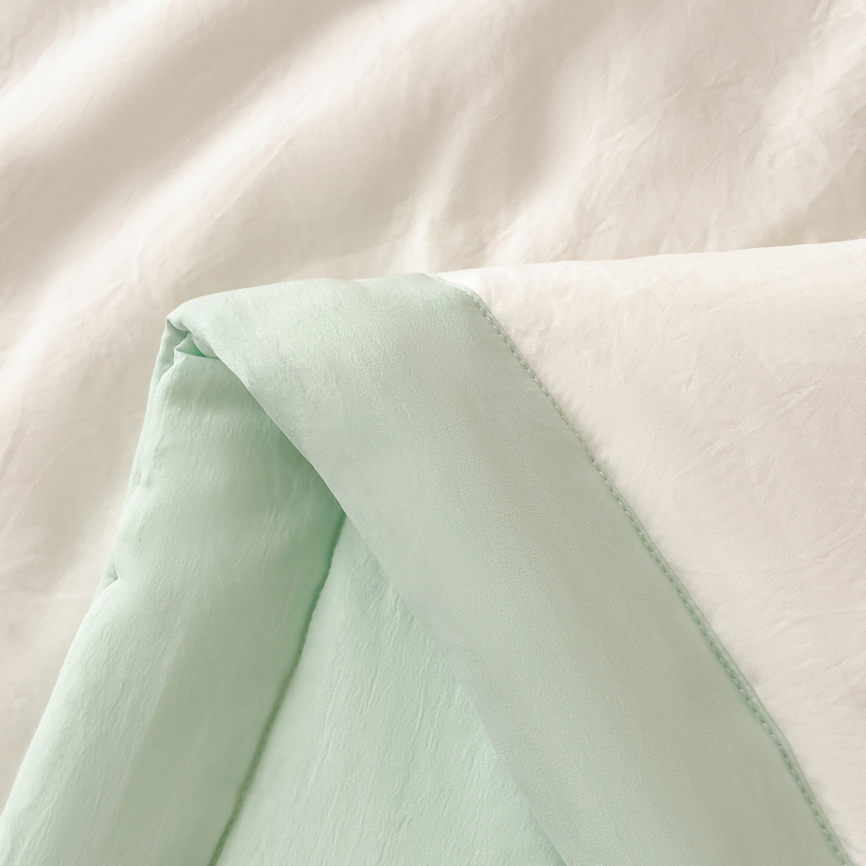 91家纺网 家纺一手货源 找家纺 好尚居 2026新款纯色烫画夏被夏凉被空调被-棉记 棉记-白绿