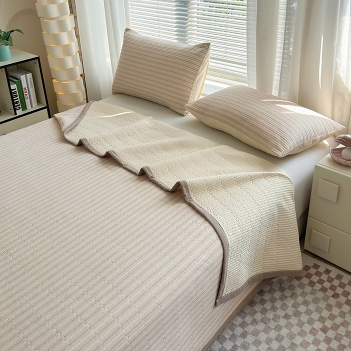 91家纺网 家纺一手货源 找家纺 梦精灵家纺 2026新款全棉纯棉色织水洗棉四件套绗缝夹棉床盖防滑床单四季通用米单人学生宿舍 维多利亚-米