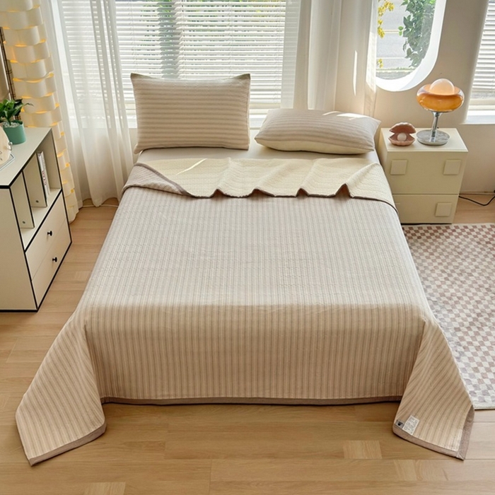 91家纺网 家纺一手货源 找家纺 梦精灵家纺 2026新款全棉纯棉色织水洗棉四件套绗缝夹棉床盖防滑床单四季通用米单人学生宿舍 维多利亚-米