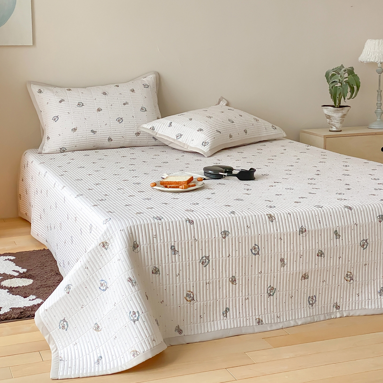 91家纺网 家纺一手货源 找家纺 黛舒家居 2026年春夏款纱洗莫代尔夹棉单床单三件套 米象小园