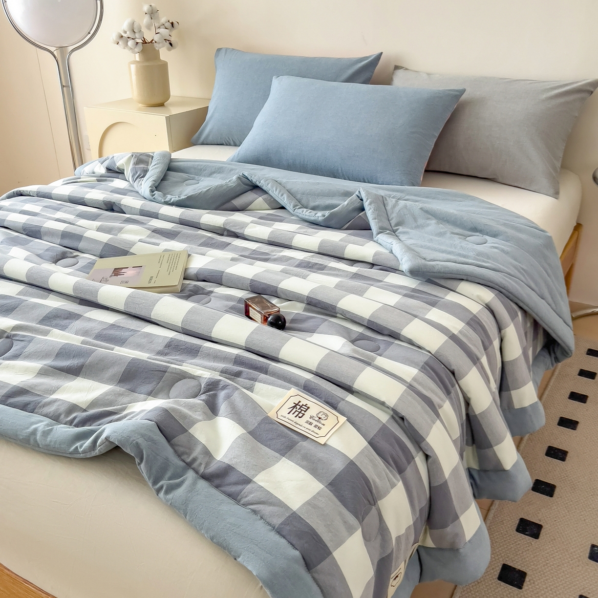 91家纺网 家纺一手货源 找家纺 好尚居 2026新款亲肤水洗棉格子夏被夏凉被空调被 蓝小格