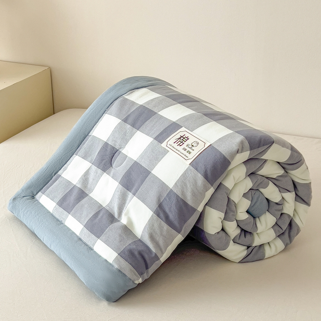 91家纺网 家纺一手货源 找家纺 好尚居 2026新款亲肤水洗棉格子夏被夏凉被空调被 蓝小格