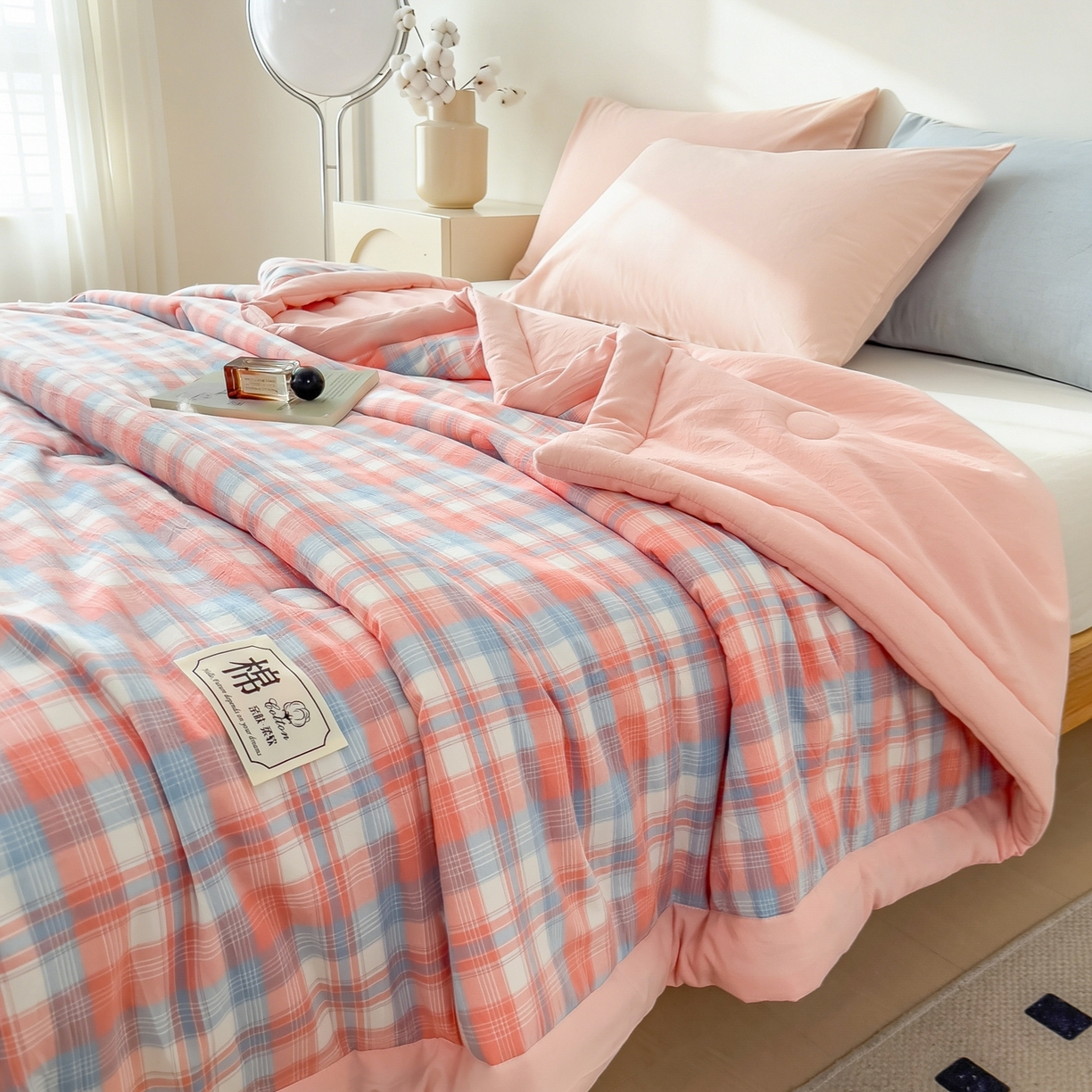 91家纺网 家纺一手货源 找家纺 好尚居 2026新款亲肤水洗棉格子夏被夏凉被空调被 雅致粉