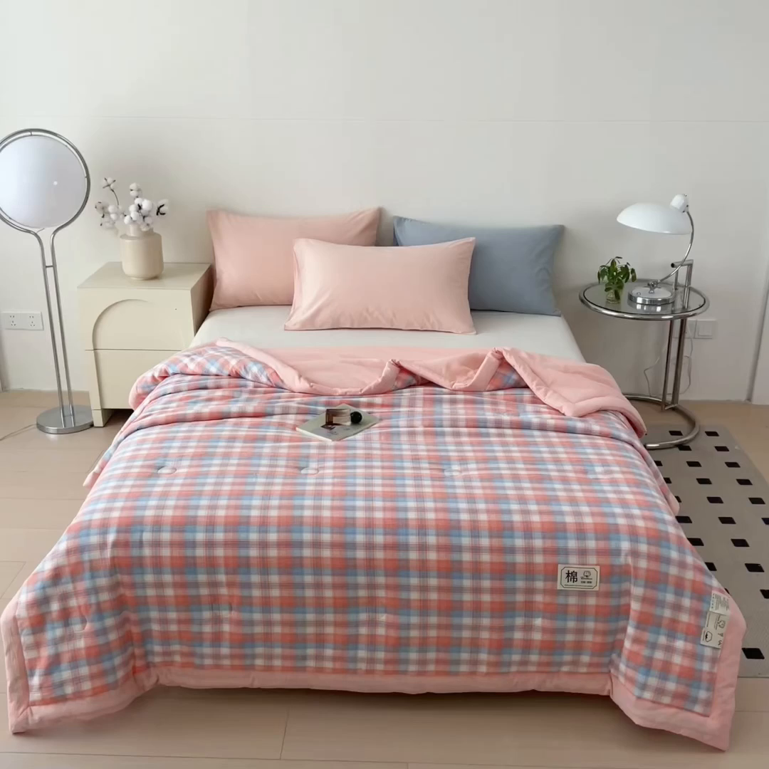 91家纺网 家纺一手货源 找家纺 好尚居 2026新款亲肤水洗棉格子夏被夏凉被空调被 雅致粉
