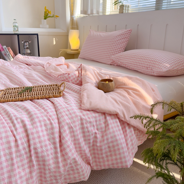 91家纺网 家纺一手货源 找家纺 桔禾家纺 2026新款水洗云朵棉无印风格子大豆夏被夏凉被空调被直播爆款 粉小格