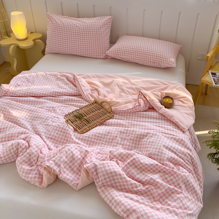 91家纺网 家纺一手货源 找家纺 桔禾家纺 2026新款水洗云朵棉无印风格子大豆夏被夏凉被空调被直播爆款 粉小格