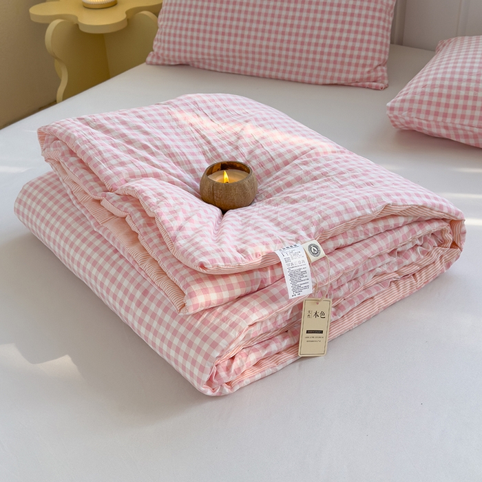 91家纺网 家纺一手货源 找家纺 桔禾家纺 2026新款水洗云朵棉无印风格子大豆夏被夏凉被空调被直播爆款 粉小格