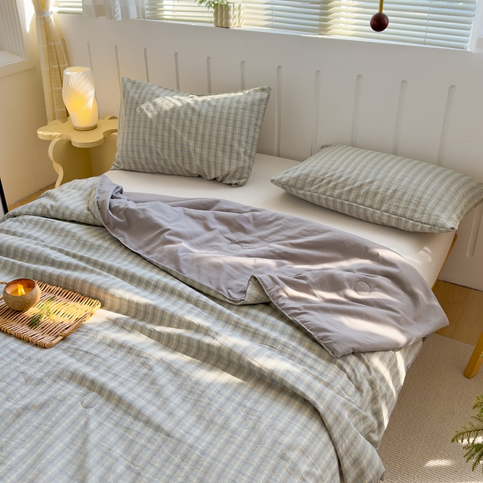 91家纺网 家纺一手货源 找家纺 桔禾家纺 2026新款水洗云朵棉无印风格子大豆夏被夏凉被空调被直播爆款 咖大格