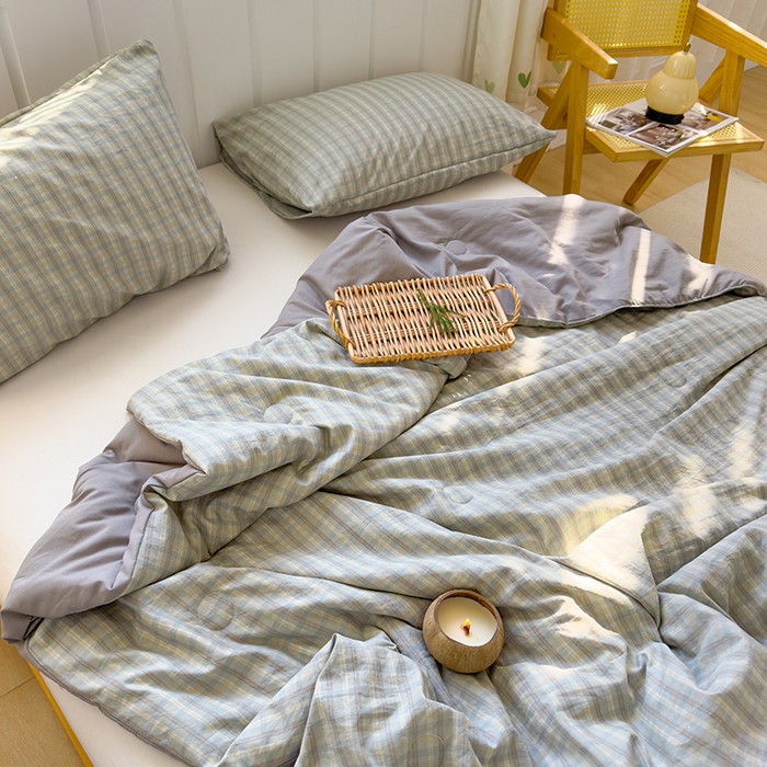 91家纺网 家纺一手货源 找家纺 桔禾家纺 2026新款水洗云朵棉无印风格子大豆夏被夏凉被空调被直播爆款 咖大格