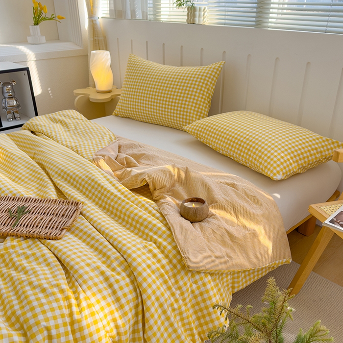 91家纺网 家纺一手货源 找家纺 桔禾家纺 2026新款水洗云朵棉无印风格子大豆夏被夏凉被空调被直播爆款 黄小格