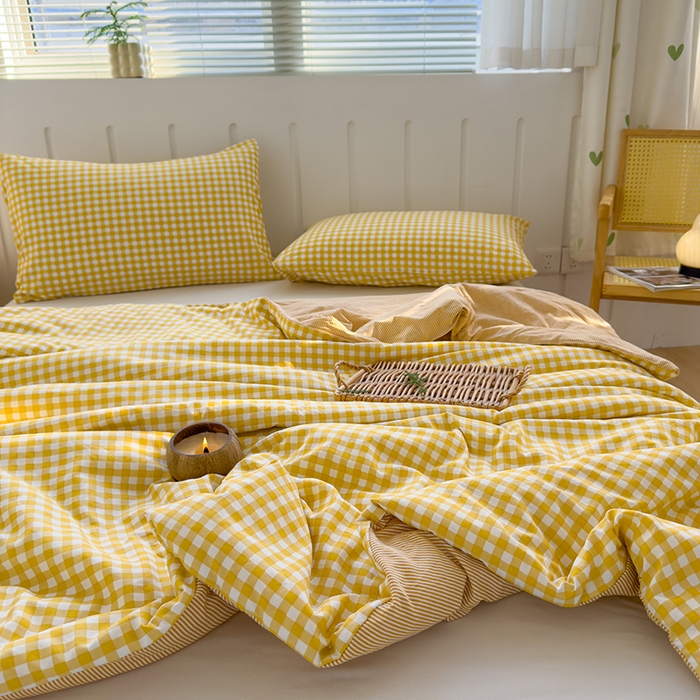 91家纺网 家纺一手货源 找家纺 桔禾家纺 2026新款水洗云朵棉无印风格子大豆夏被夏凉被空调被直播爆款 黄小格