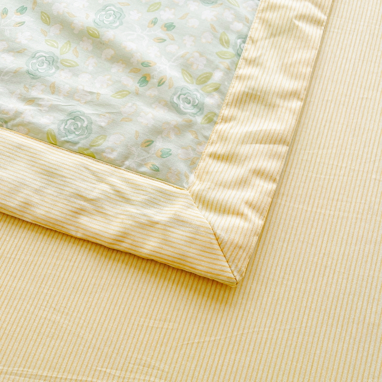 91家纺网 家纺一手货源 找家纺 格子铺 2026新款全棉纯棉印花棉花夏被夏凉被空调被 花团锦簇绿