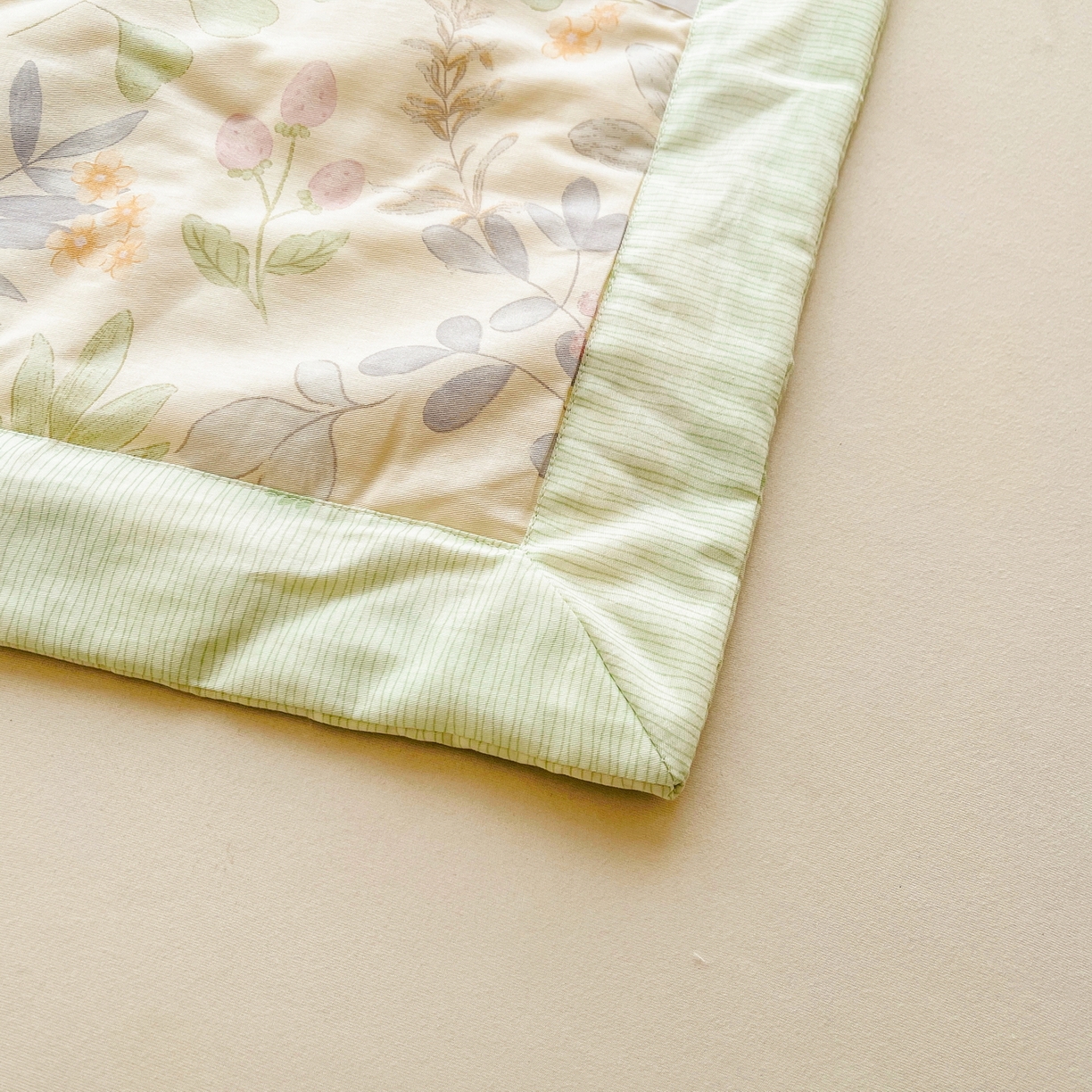 91家纺网 家纺一手货源 找家纺 格子铺 2026新款全棉纯棉印花棉花夏被夏凉被空调被 青岚叶语紫