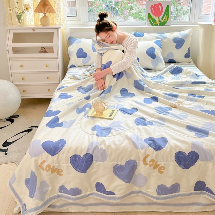 91家纺网 家纺一手货源 找家纺 格子铺 2026新款全棉纯棉印花棉花夏被夏凉被空调被 怦然心动