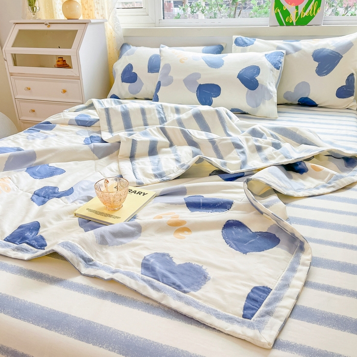 91家纺网 家纺一手货源 找家纺 格子铺 2026新款全棉纯棉印花棉花夏被夏凉被空调被 怦然心动