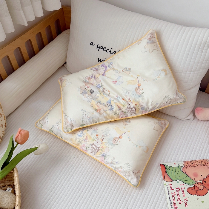 91家纺网 家纺一手货源 找家纺 萌宝家纺 2026新款A类60S全棉纯棉儿童枕套大版宝宝枕头枕芯 云月绮梦