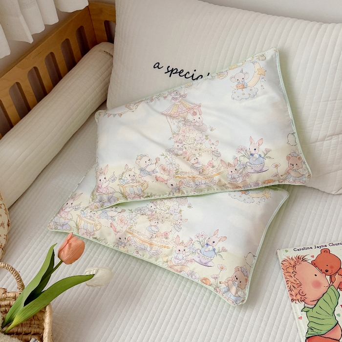 91家纺网 家纺一手货源 找家纺 萌宝家纺 2026新款A类60S全棉纯棉儿童枕套大版宝宝枕头枕芯 甜梦蛋糕