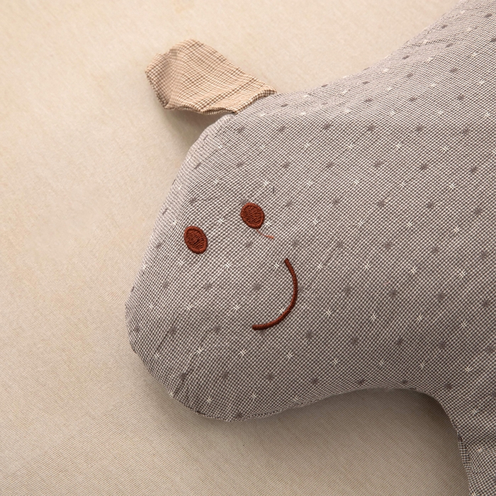 91家纺网 家纺一手货源 找家纺 梦莱家纺 2026新款呼呼猪水洗棉麻荞麦枕 呼呼猪-灰