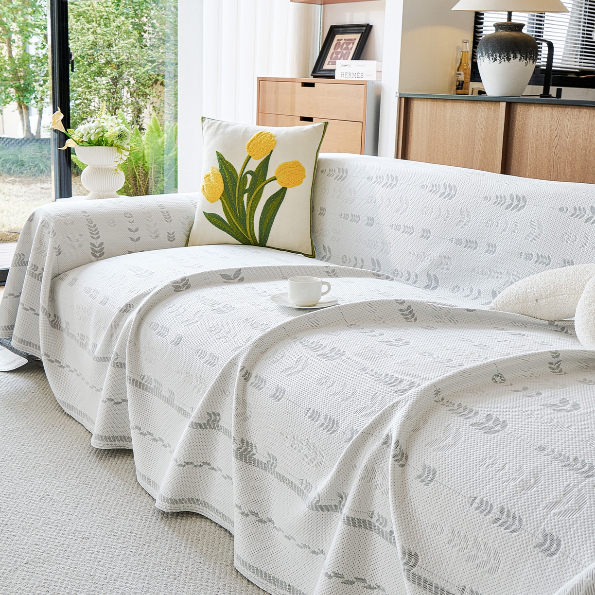 91家纺网 家纺一手货源 找家纺 卡初家居（原微来） 2026新款PE凉感冰丝沙发盖毯沙发巾系列 木槿-灰