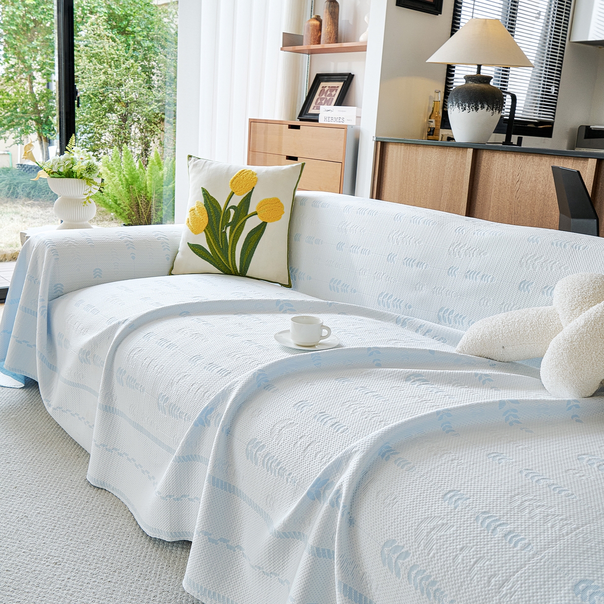 91家纺网 家纺一手货源 找家纺 卡初家居（原微来） 2026新款PE凉感冰丝沙发盖毯沙发巾系列 木槿-蓝