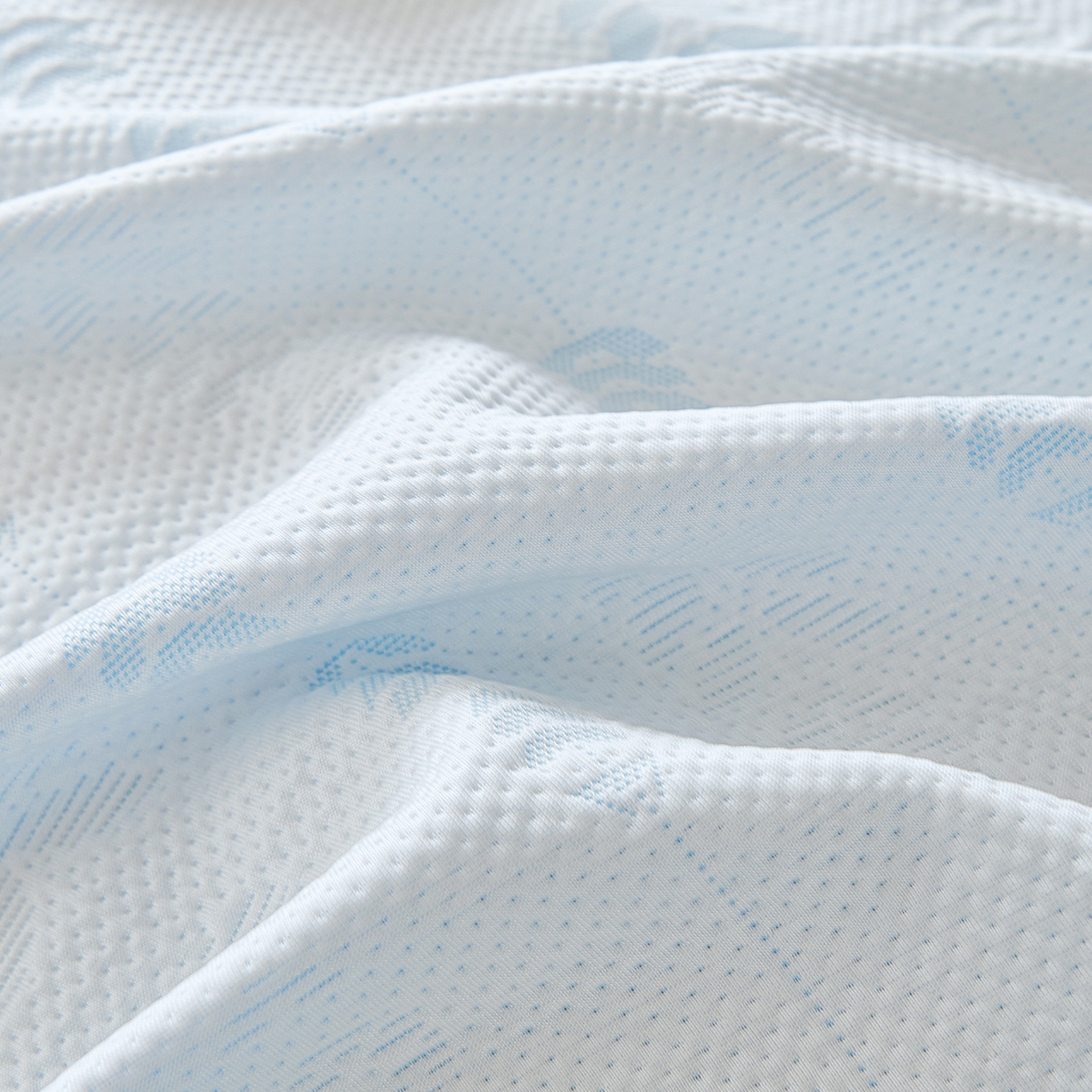 91家纺网 家纺一手货源 找家纺 卡初家居（原微来） 2026新款PE凉感冰丝沙发盖毯沙发巾系列 木槿-蓝