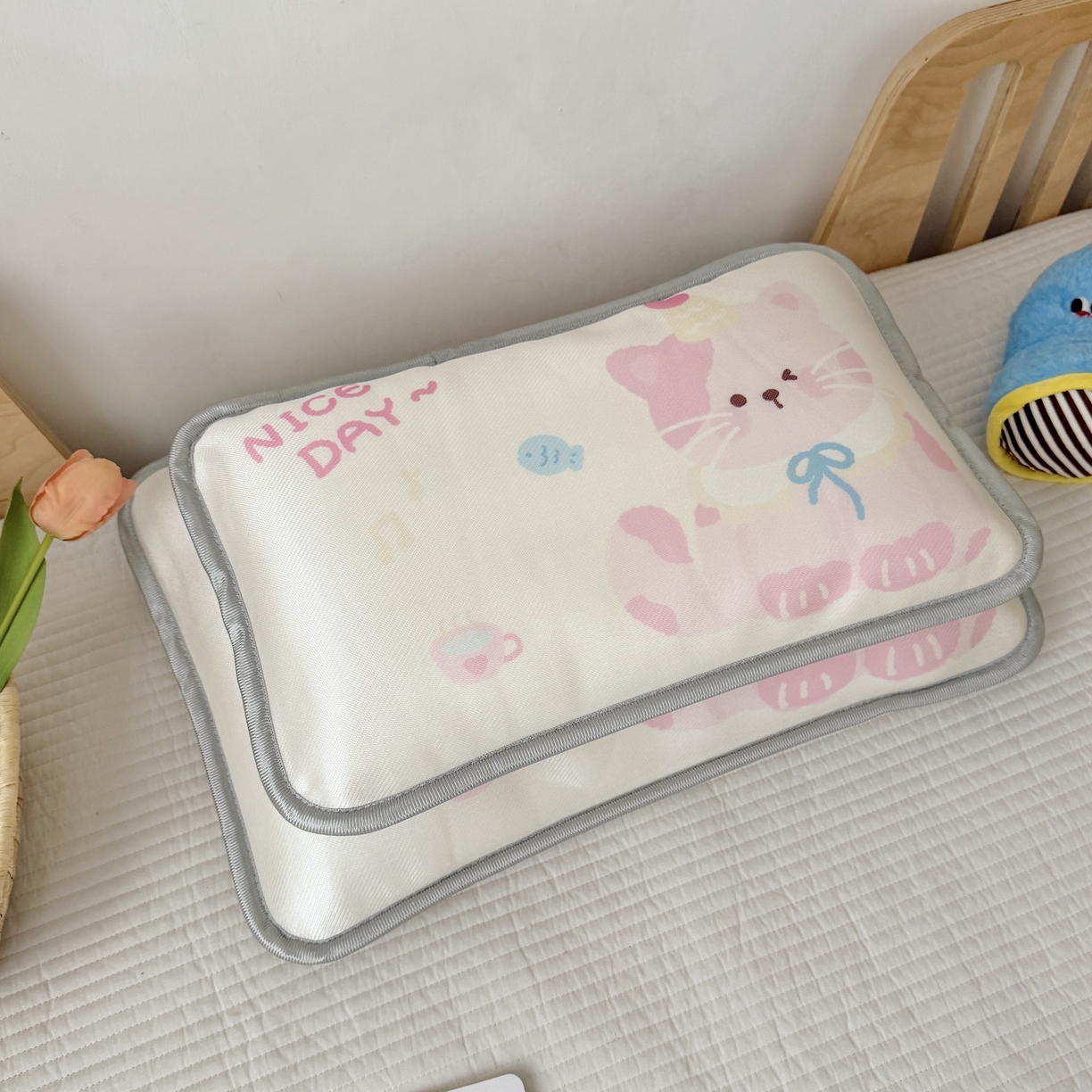 91家纺网 家纺一手货源 找家纺 萌宝家纺 2026新款夏季凉感儿童冰丝枕套双面冰藤枕枕头枕芯 小猫咪