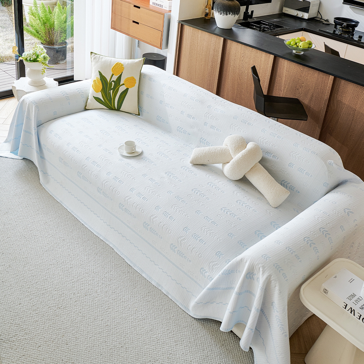 91家纺网 家纺一手货源 找家纺 卡初家居（原微来） 2026新款PE凉感冰丝沙发盖毯沙发巾系列 木槿-蓝