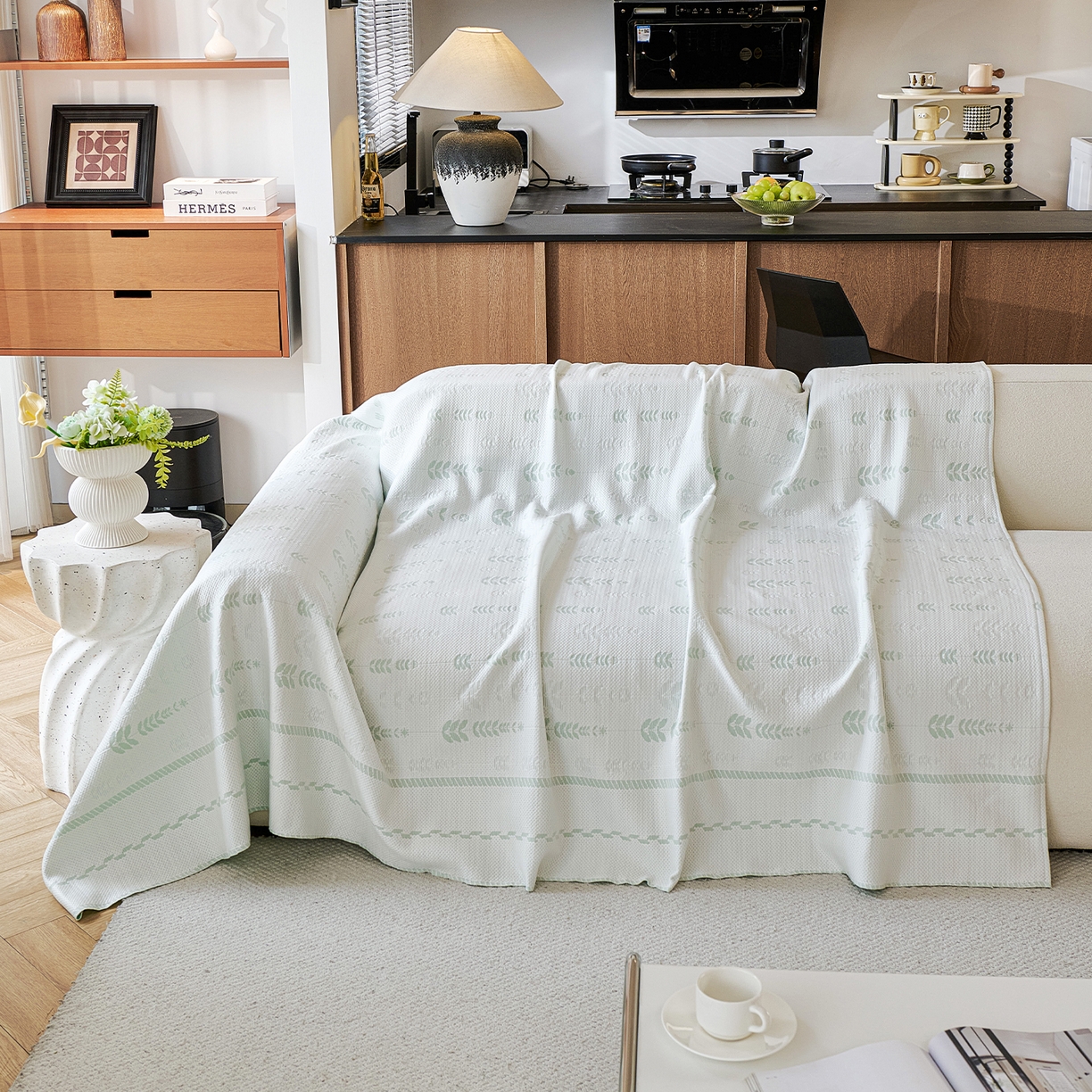 91家纺网 家纺一手货源 找家纺 卡初家居（原微来） 2026新款PE凉感冰丝沙发盖毯沙发巾系列 木槿-绿