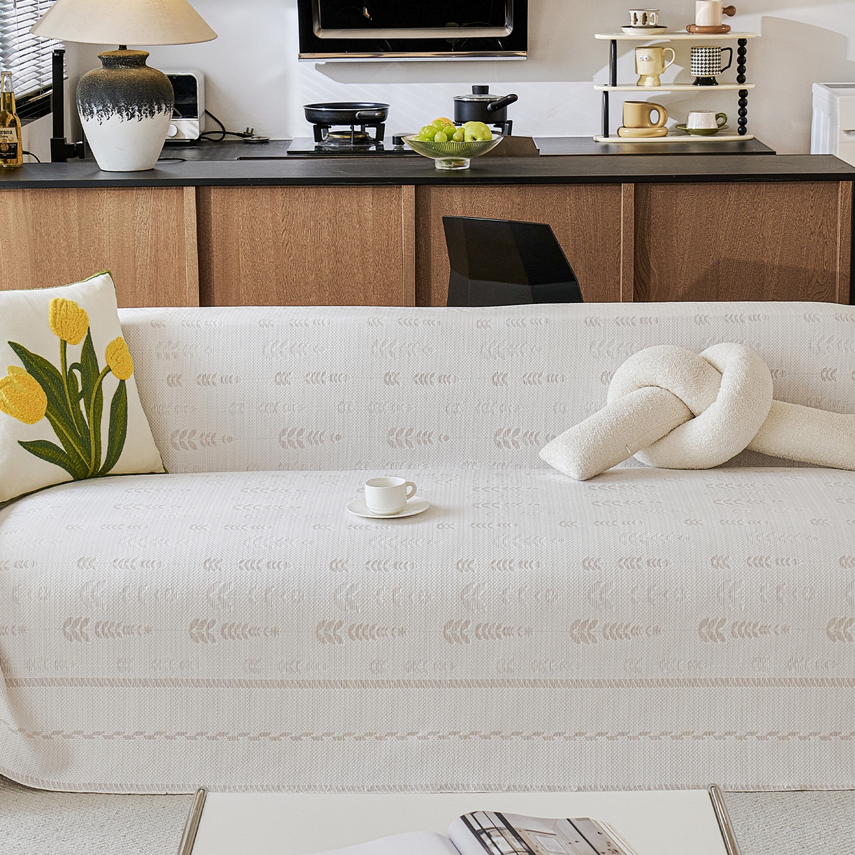 91家纺网 家纺一手货源 找家纺 卡初家居（原微来） 2026新款PE凉感冰丝沙发盖毯沙发巾系列 木槿-米