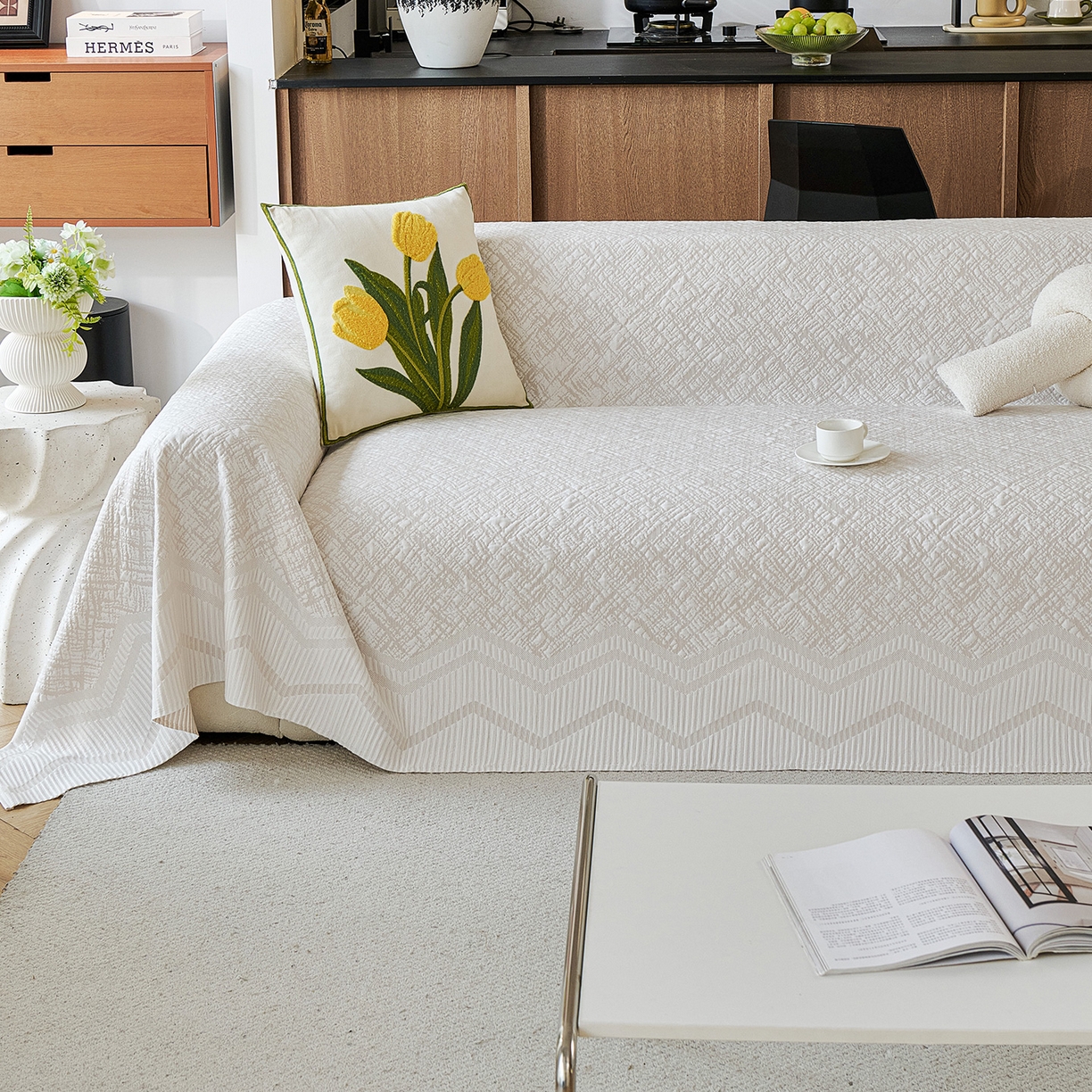 91家纺网 家纺一手货源 找家纺 卡初家居（原微来） 2026新款PE凉感冰丝沙发盖毯沙发巾系列 依恋-米