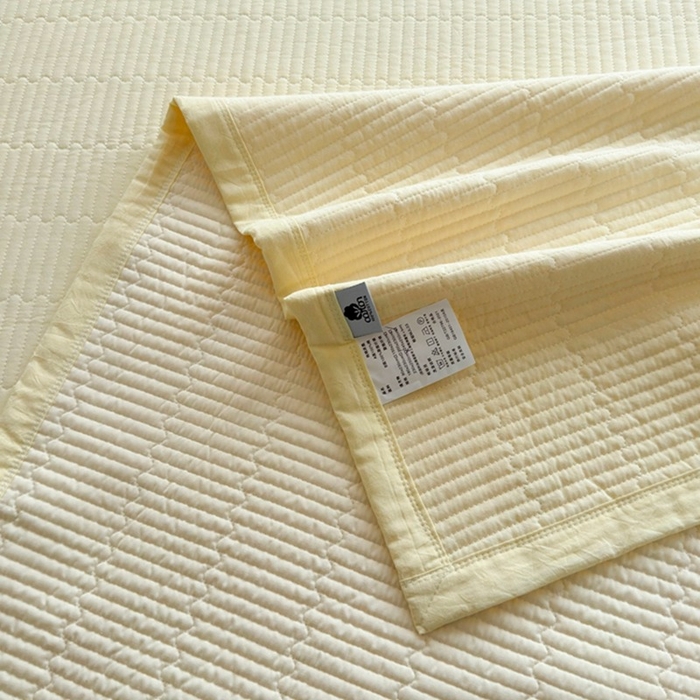 91家纺网 家纺一手货源 找家纺 梦精灵家纺 2026新款全棉床盖单件色织水洗棉绗缝夹棉床单 四季通用榻米防滑学生宿舍单人被套枕套 鹅黄