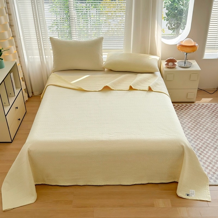 91家纺网 家纺一手货源 找家纺 梦精灵家纺 2026新款全棉床盖单件色织水洗棉绗缝夹棉床单 四季通用榻米防滑学生宿舍单人被套枕套 鹅黄