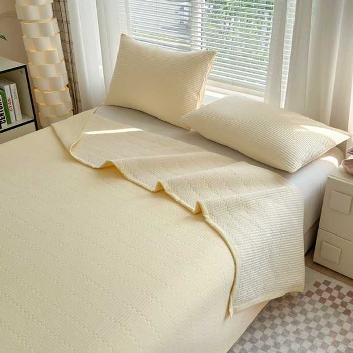 91家纺网 家纺一手货源 找家纺 梦精灵家纺 2026新款全棉床盖单件色织水洗棉绗缝夹棉床单 四季通用榻米防滑学生宿舍单人被套枕套 鹅黄