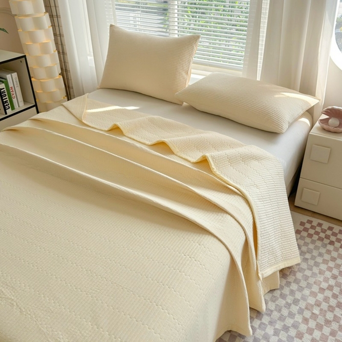 91家纺网 家纺一手货源 找家纺 梦精灵家纺 2026新款全棉床盖单件色织水洗棉绗缝夹棉床单 四季通用榻米防滑学生宿舍单人被套枕套 鹅黄