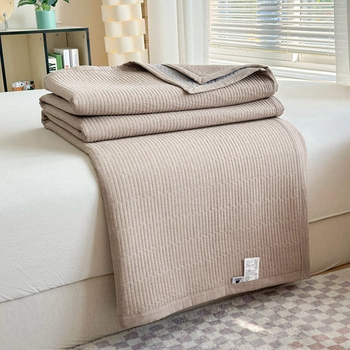 91家纺网 家纺一手货源 找家纺 梦精灵家纺 2026新款全棉床盖单件色织水洗棉绗缝夹棉床单 四季通用榻米防滑学生宿舍单人被套枕套 棕咖