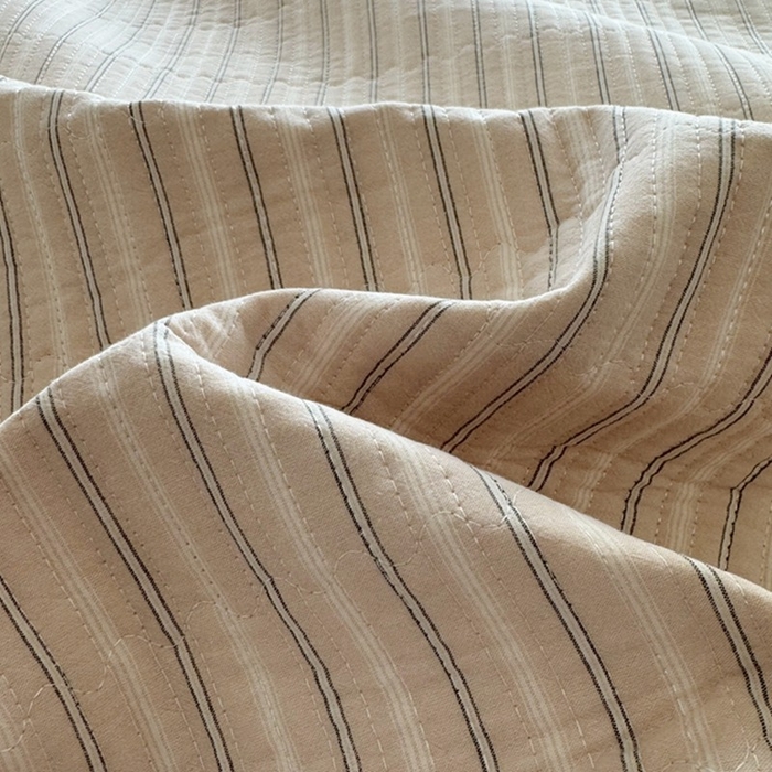 91家纺网 家纺一手货源 找家纺 梦精灵家纺 2026新款全棉床盖单件色织水洗棉绗缝夹棉床单 四季通用榻米防滑学生宿舍单人被套枕套 维多利亚米