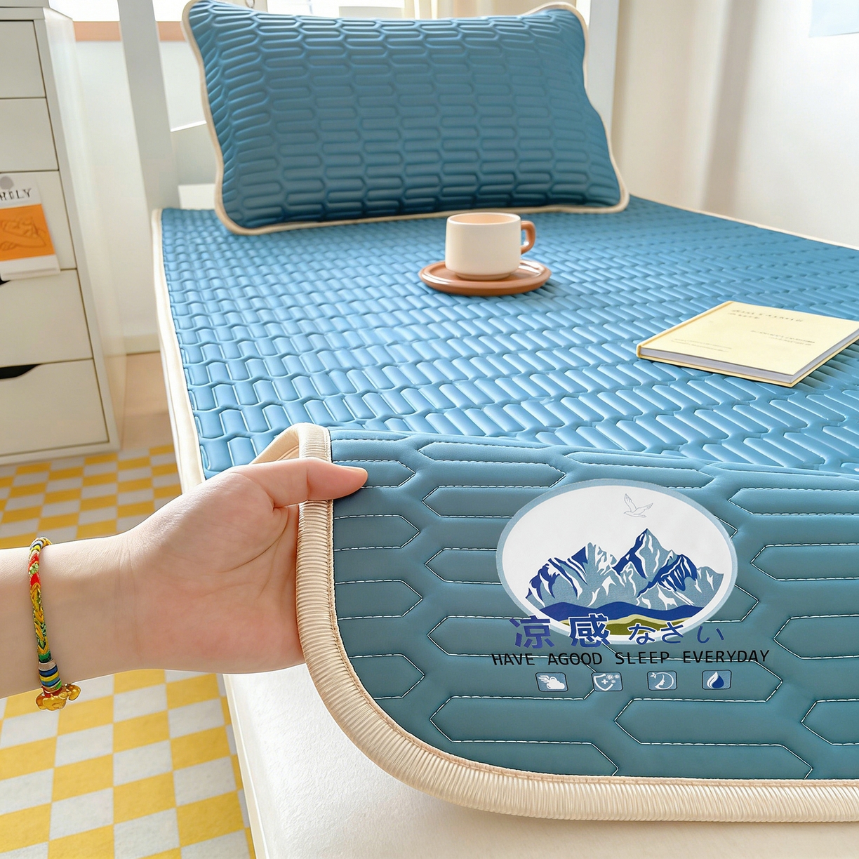 91家纺网 家纺一手货源 找家纺 奇丝雅 026新款夏季A类乳胶凉席冰丝席冰丝凉席学生宿舍单人席子软可机洗凉席-学生床 典雅蓝