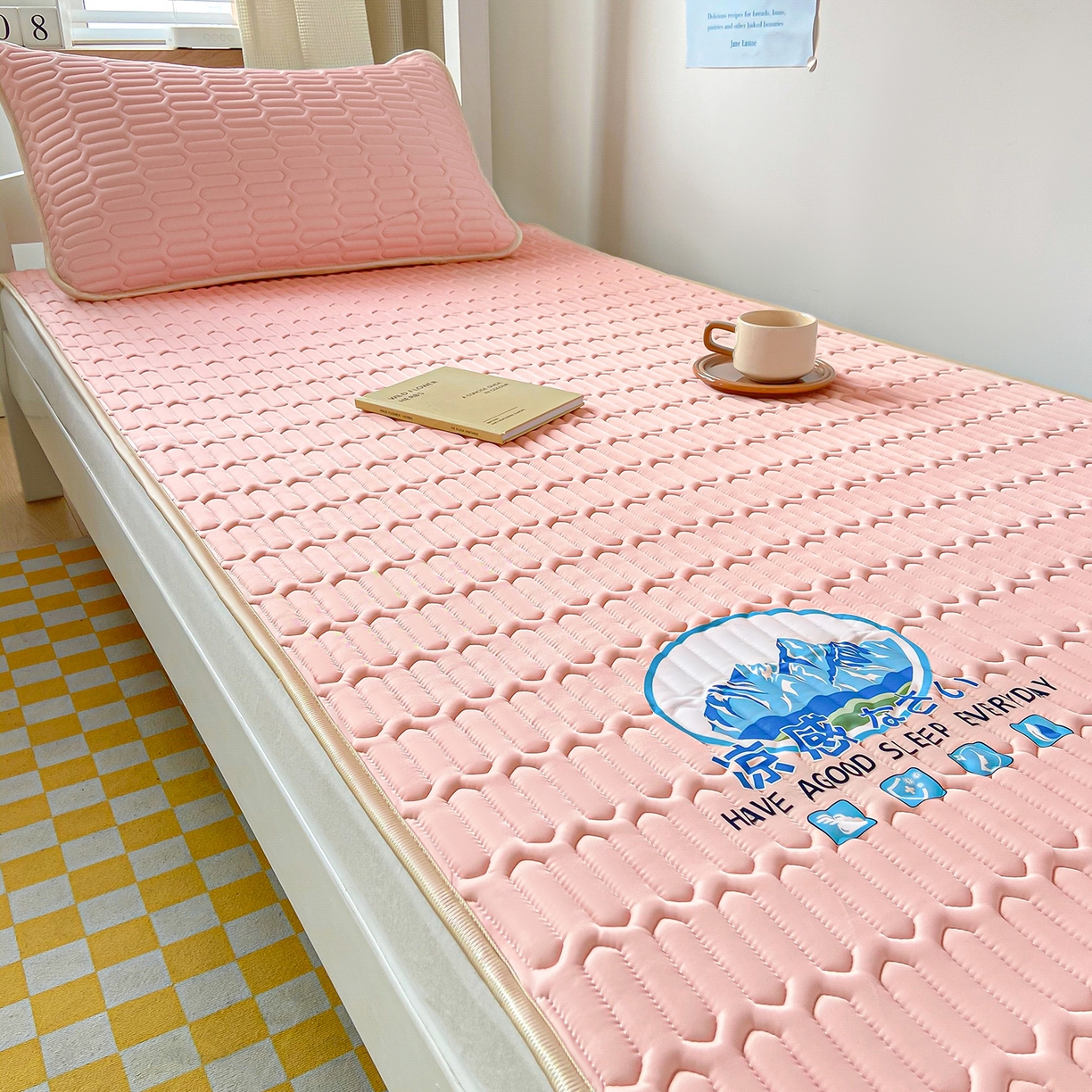 91家纺网 家纺一手货源 找家纺 奇丝雅 026新款夏季A类乳胶凉席冰丝席冰丝凉席学生宿舍单人席子软可机洗凉席-学生床 玉色