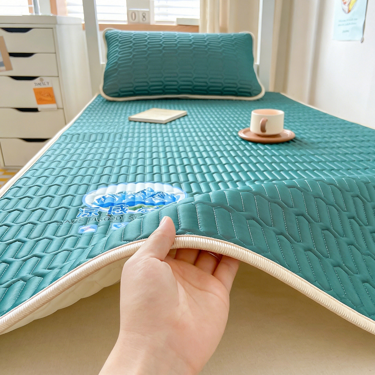 91家纺网 家纺一手货源 找家纺 奇丝雅 026新款夏季A类乳胶凉席冰丝席冰丝凉席学生宿舍单人席子软可机洗凉席-学生床 墨绿