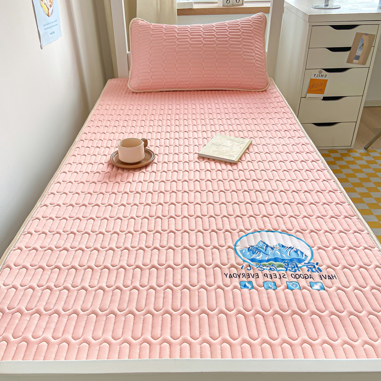 奇丝雅 026新款夏季A类乳胶凉席冰丝席冰丝凉席学生宿舍单人席子软可机洗凉席-学生床 玉色