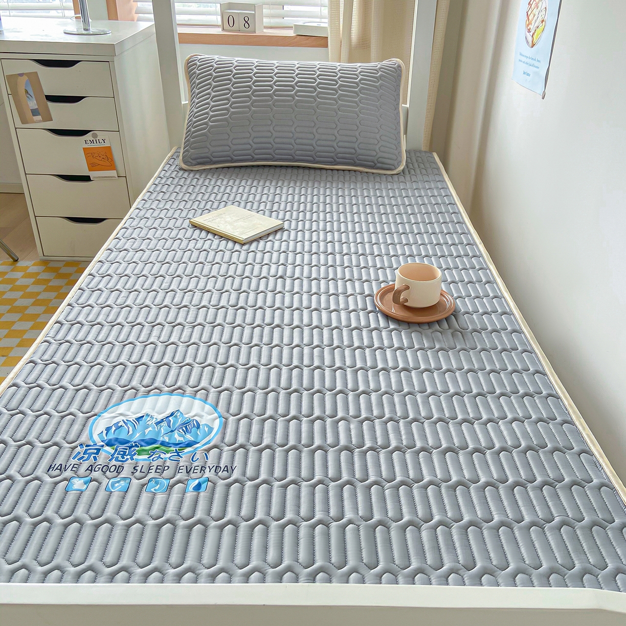 奇丝雅 026新款夏季A类乳胶凉席冰丝席冰丝凉席学生宿舍单人席子软可机洗凉席-学生床 银灰