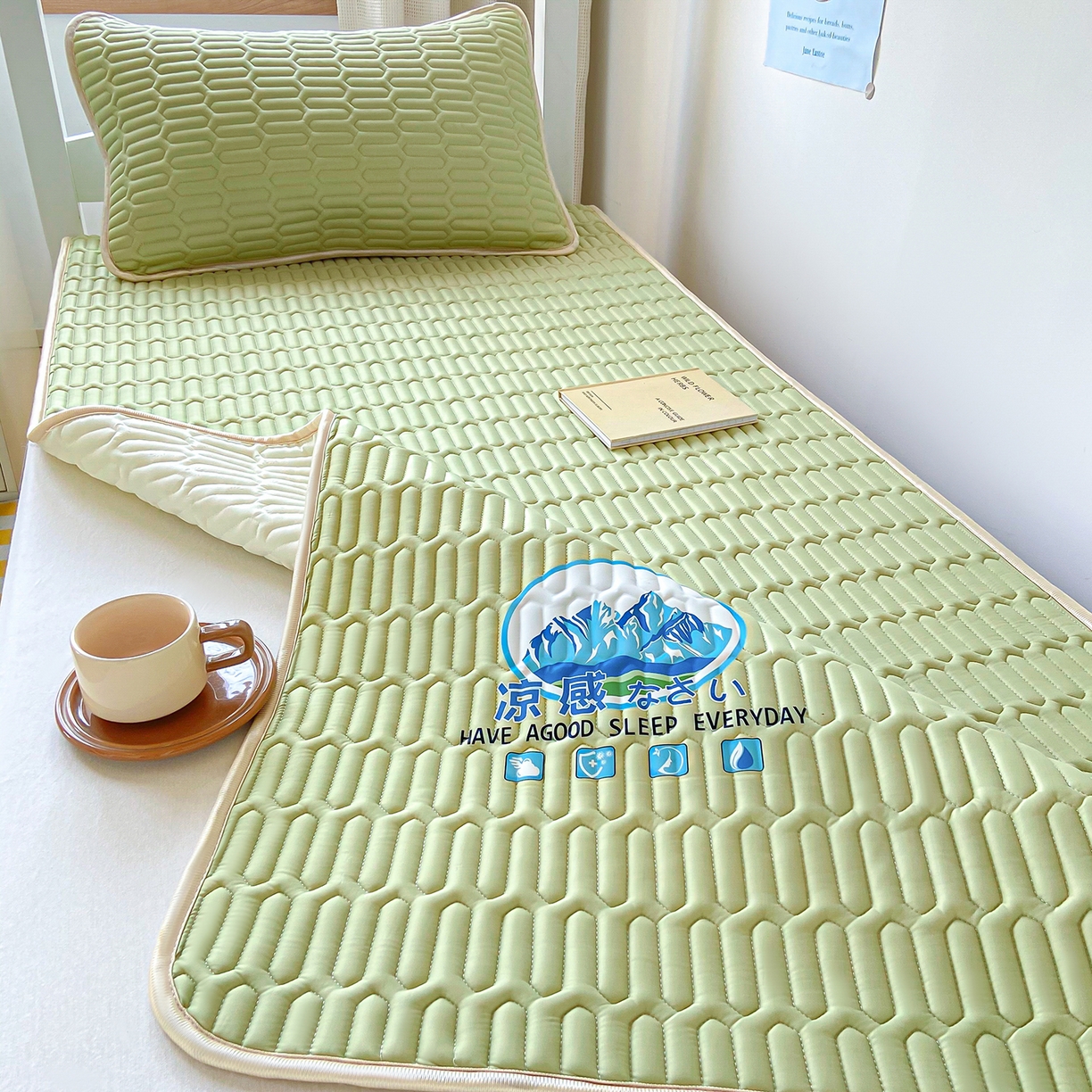 91家纺网 家纺一手货源 找家纺 奇丝雅 026新款夏季A类乳胶凉席冰丝席冰丝凉席学生宿舍单人席子软可机洗凉席-学生床 果绿