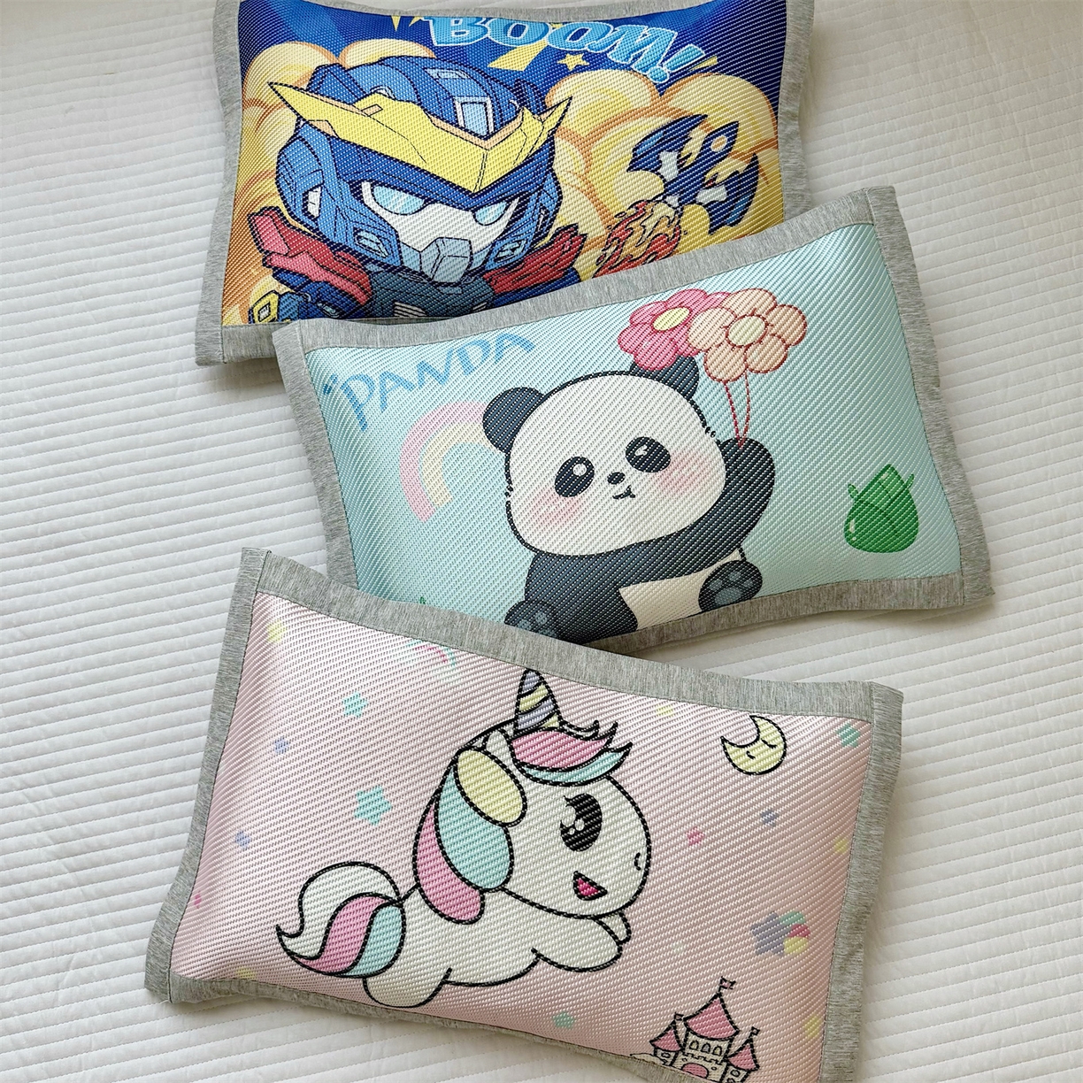 91家纺网 家纺一手货源 找家纺 （总）萌宝家纺 夏季A类大版儿童冰藤枕套夏季双面枕头幼儿园冰藤枕套儿童冰丝枕头