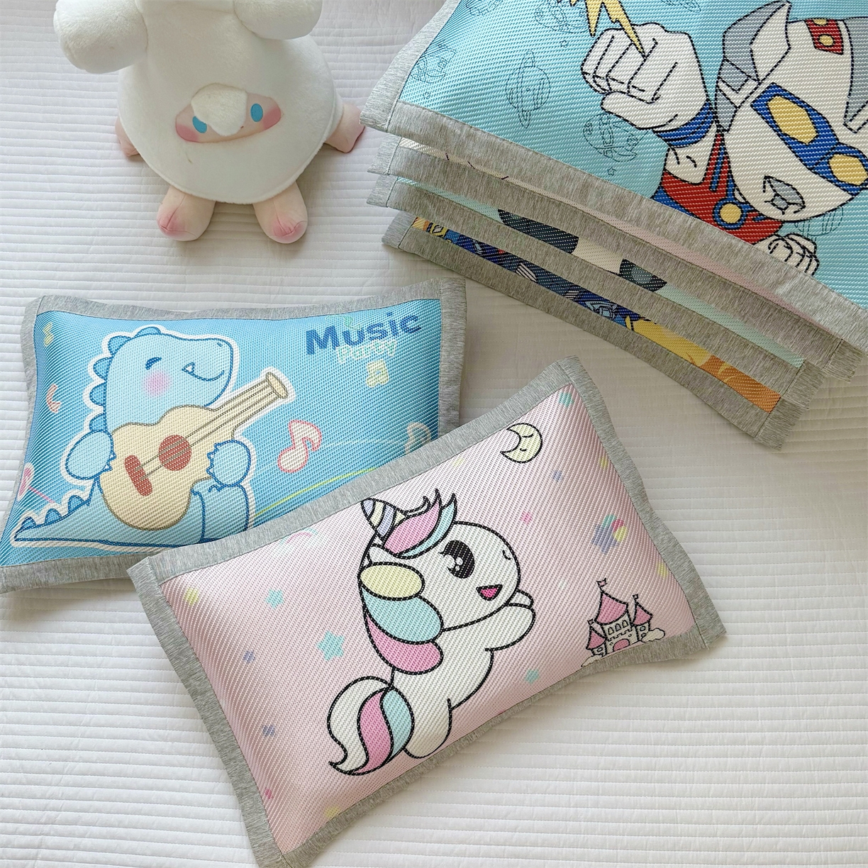 91家纺网 家纺一手货源 找家纺 （总）萌宝家纺 夏季A类大版儿童冰藤枕套夏季双面枕头幼儿园冰藤枕套儿童冰丝枕头