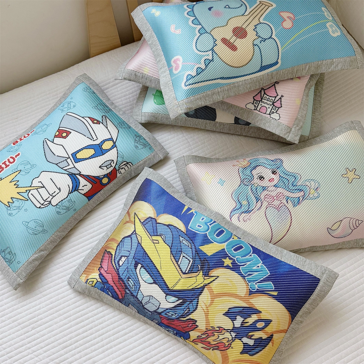 91家纺网 家纺一手货源 找家纺 （总）萌宝家纺 夏季A类大版儿童冰藤枕套夏季双面枕头幼儿园冰藤枕套儿童冰丝枕头