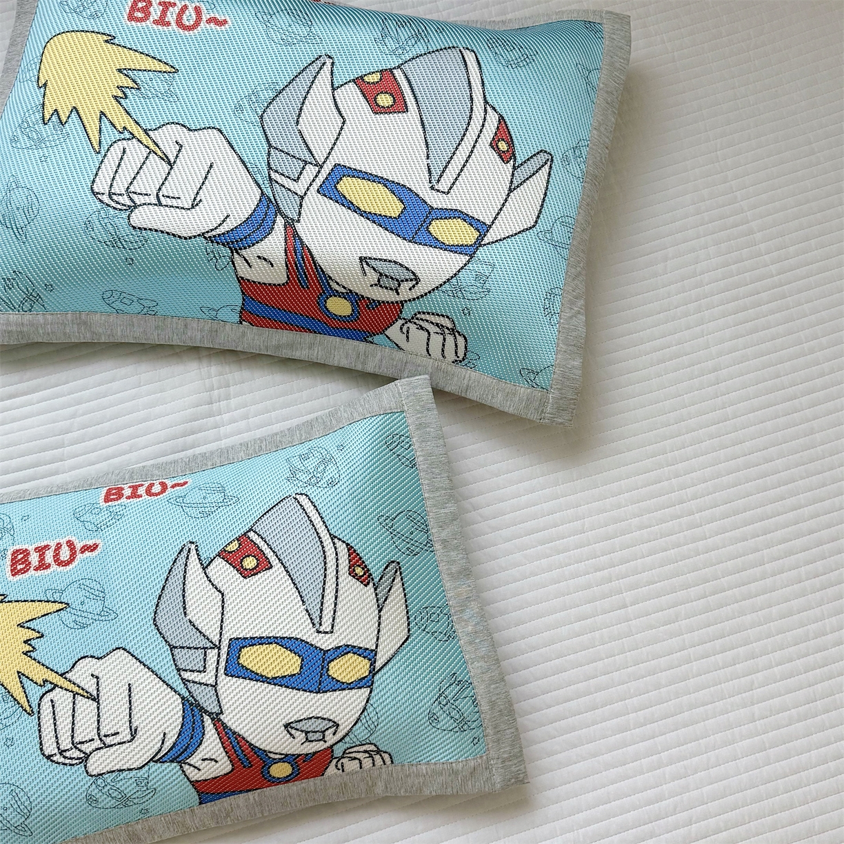 91家纺网 家纺一手货源 找家纺 萌宝家纺 夏季A类大版儿童冰藤枕套夏季双面枕头幼儿园冰藤枕套儿童冰丝枕头 凹凸曼