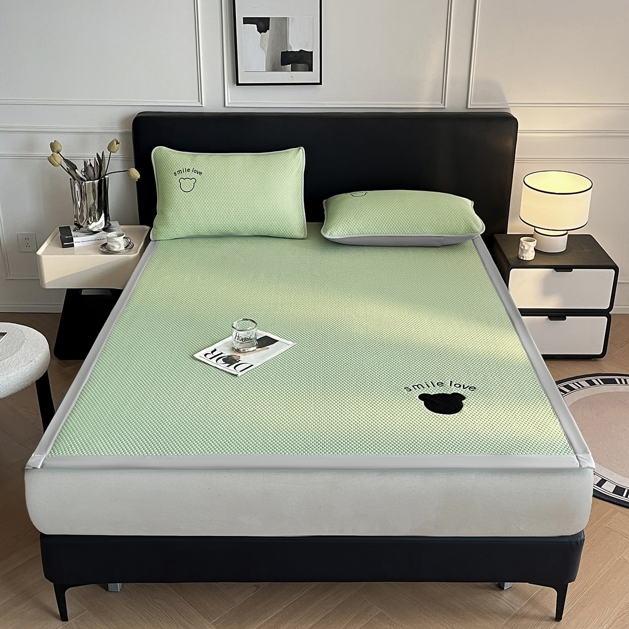 91家纺网 家纺一手货源 找家纺 奇丝雅 2026新款夏季A类真PE凉感冰豆豆凉席冰丝床单单件冰丝席家用可机洗-大床 八宝熊-绿